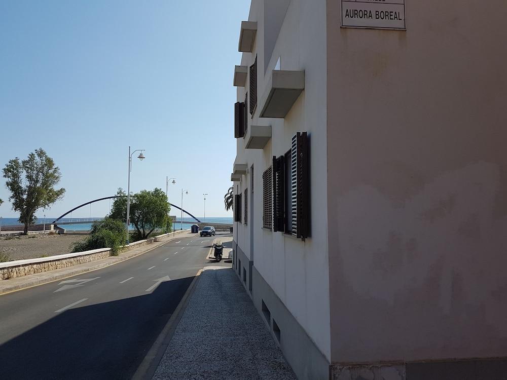 Toctoc Pedregalejo Beach Apartment Μάλαγα Εξωτερικό φωτογραφία